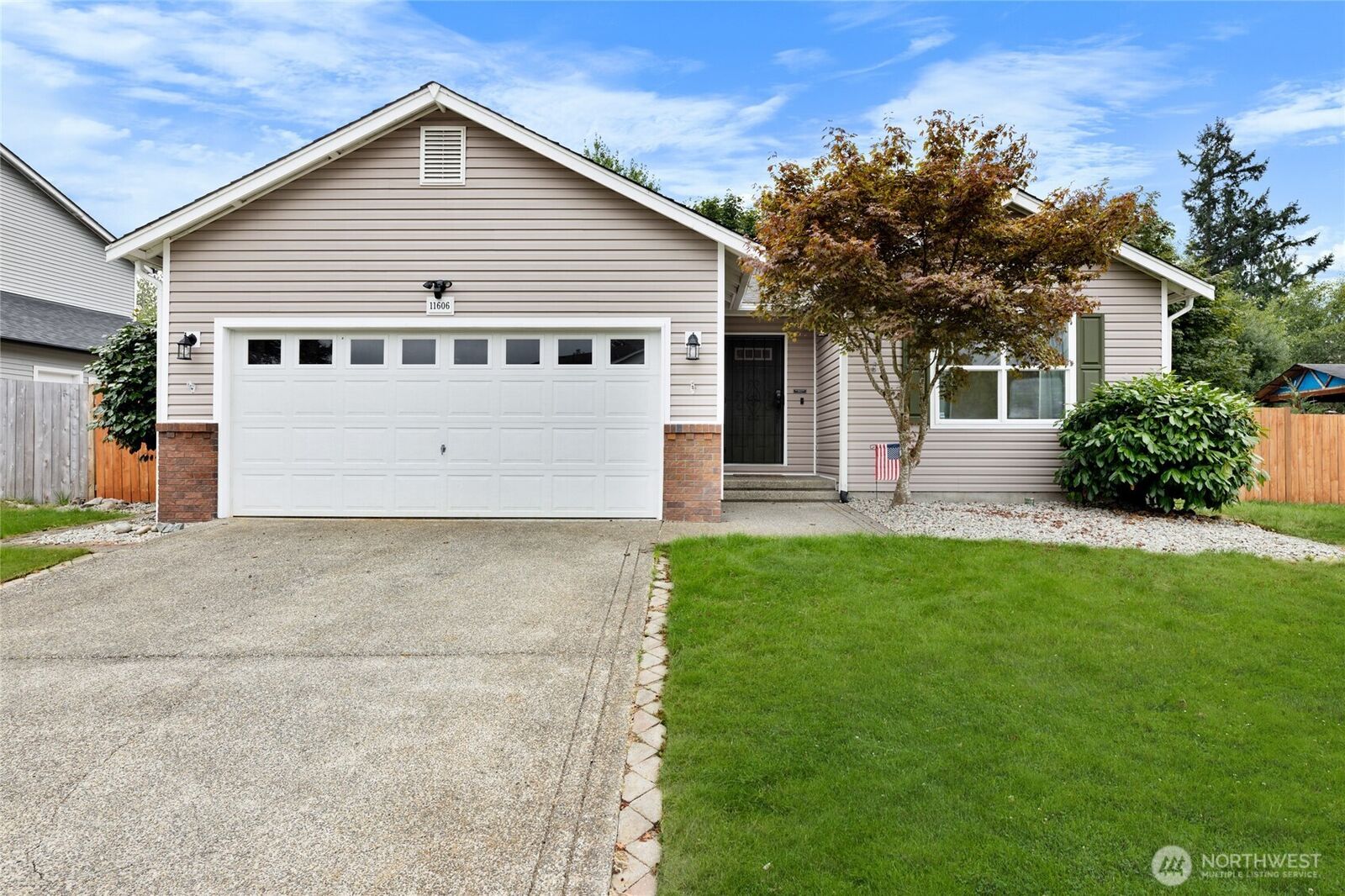 Property Photo:  11606  209th Street E  WA 98338 