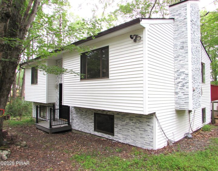 Property Photo:  109 Rodeo Lane  PA 18428 