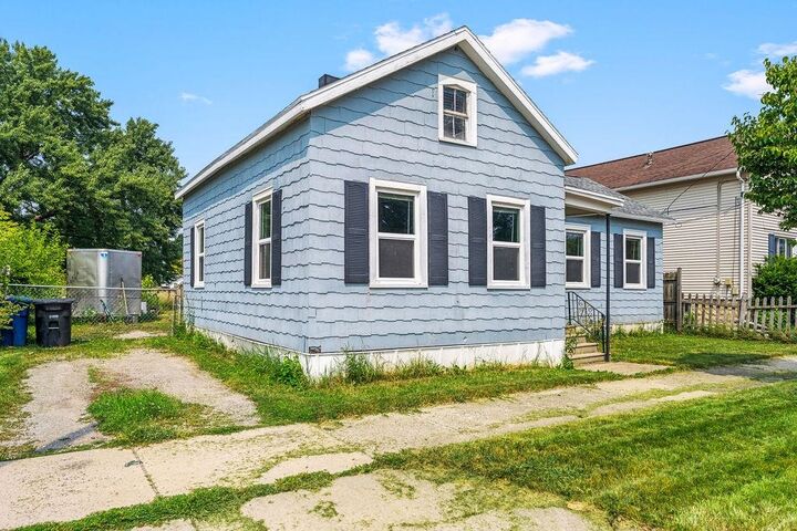 Property Photo: 680 W 5th Avenue WI 54902-5833