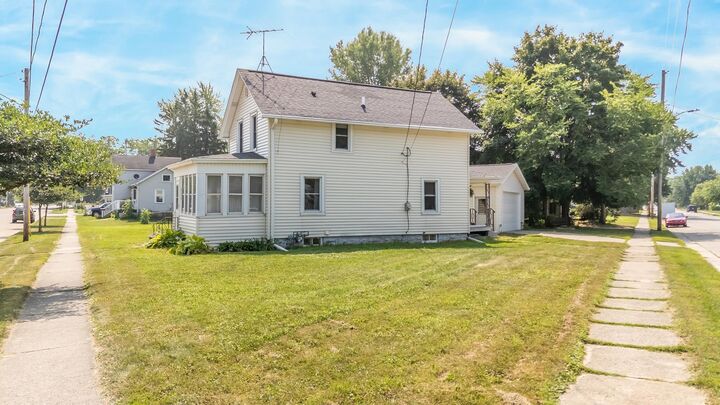 Property Photo:  335 Washington Avenue  WI 54956 