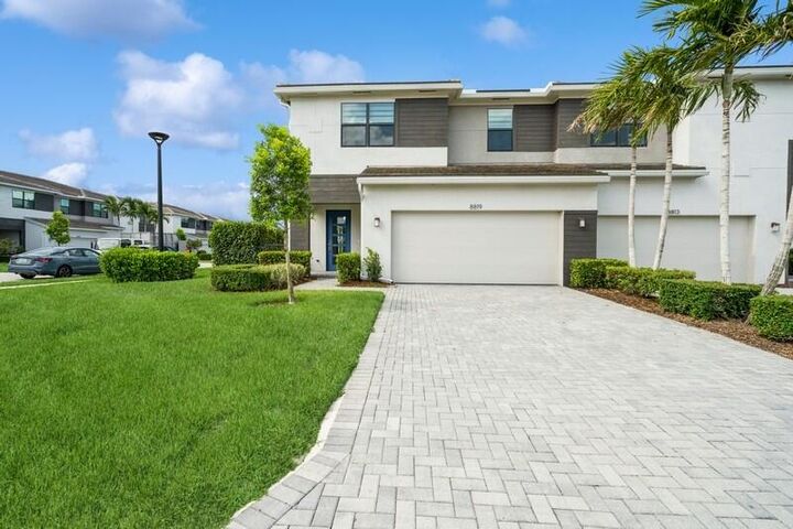 Property Photo:  8819 Antarus Drive  FL 33467 
