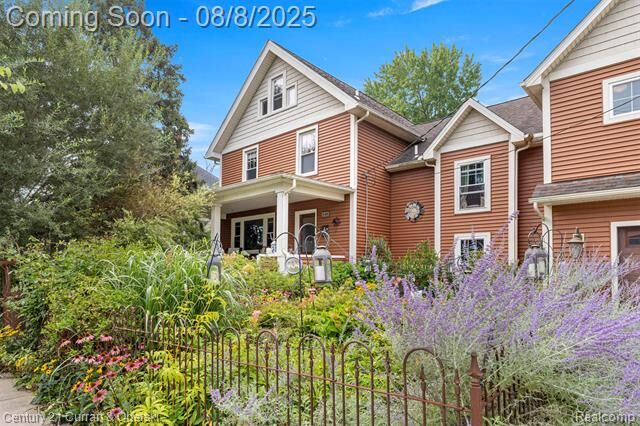 Property Photo:  404 E Elm Avenue  MI 48162 