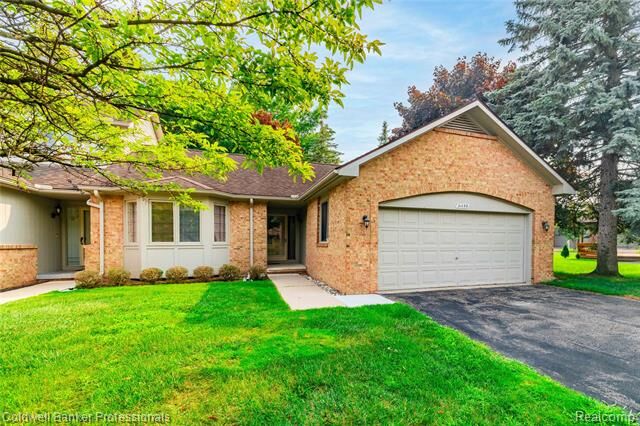 Property Photo:  31459 Merriwood Park Drive  MI 48152 
