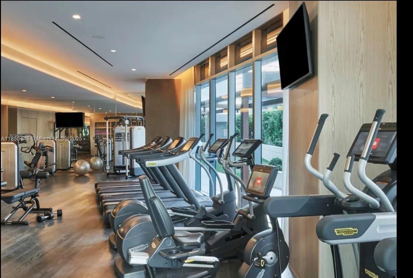 Property Photo:  801 S Miami Ave 2503  FL 33130 