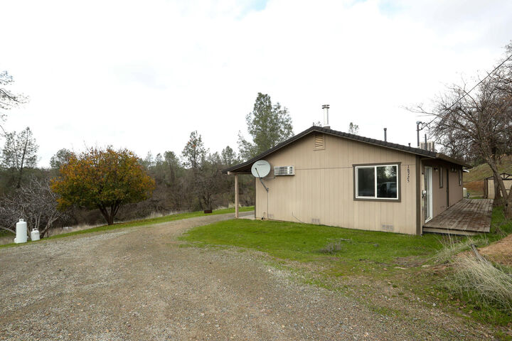 Property Photo: 18725 Wilderness Trail CA 96022
