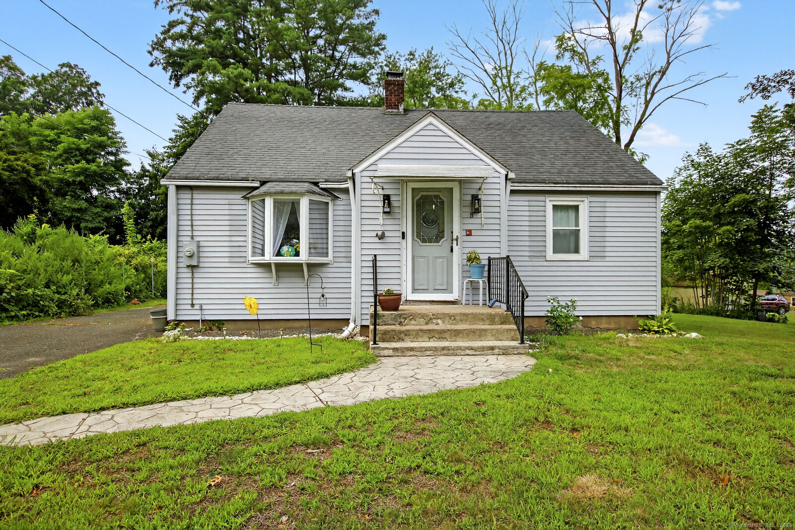 Property Photo:  8 Emily Road  CT 06016 