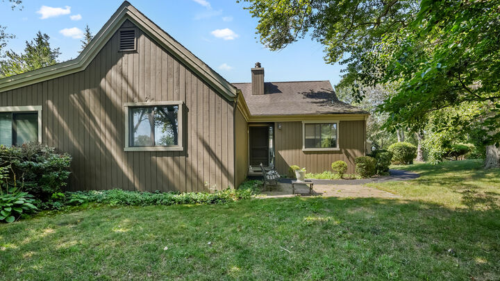 Property Photo:  383 Sequoia Lane A  CT 06614 