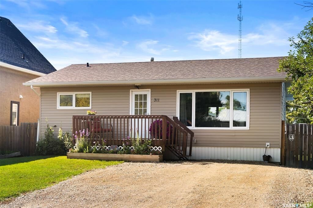 Property Photo:  311 Coteau Street  SK S0G 3L0 