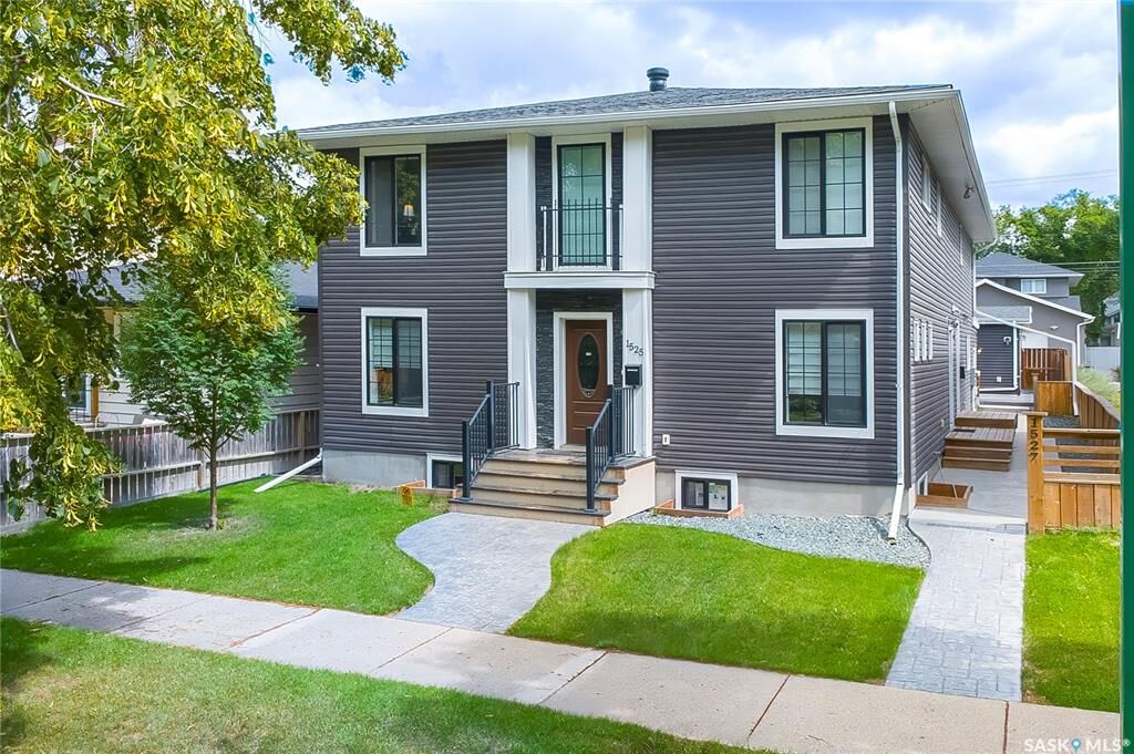 Property Photo:  1525/1527 Coy Avenue  SK S7M 0H5 