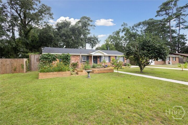 Property Photo: 122 Nassau Drive GA 31410