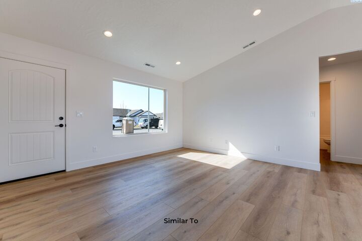 Property Photo:  602 Vineyard St  WA 98930 