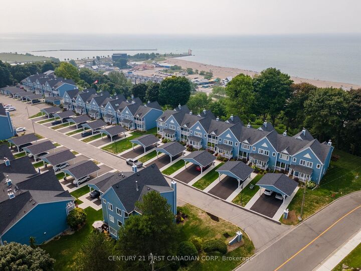 Property Photo:  374 Front Street 50  ON N5L 1G1 