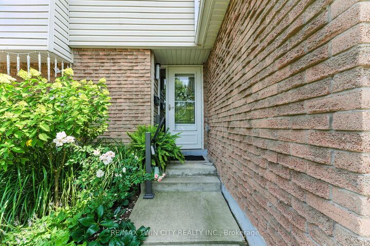 Property Photo: 68 Westmount Mews ON N1S 4J1
