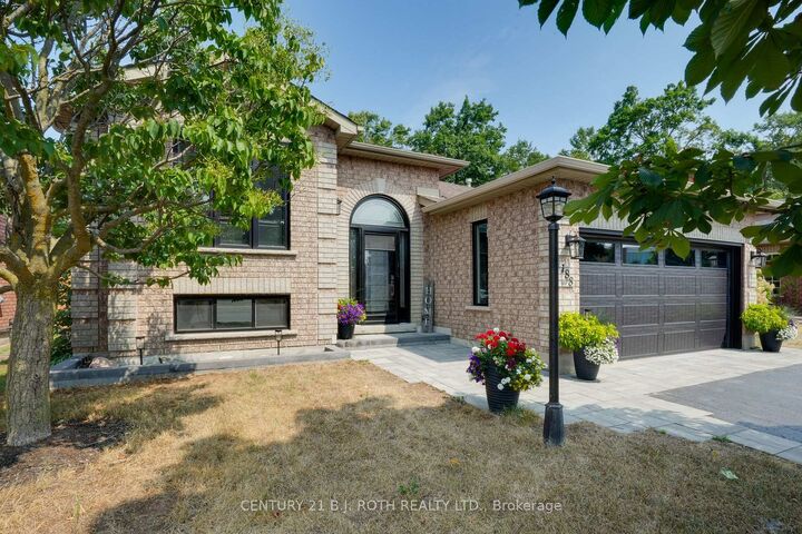 Property Photo:  188 Mapleton Avenue  ON L4N 8T6 