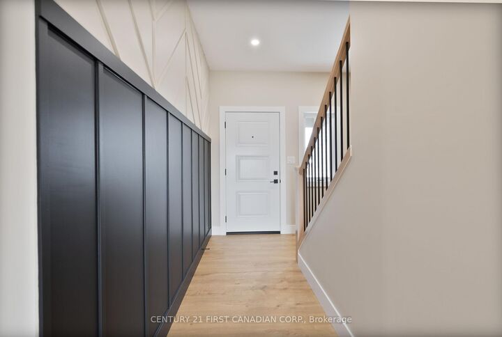 Photo de la propriété:  25 Sheldabren Street  ON N0M 1A0 