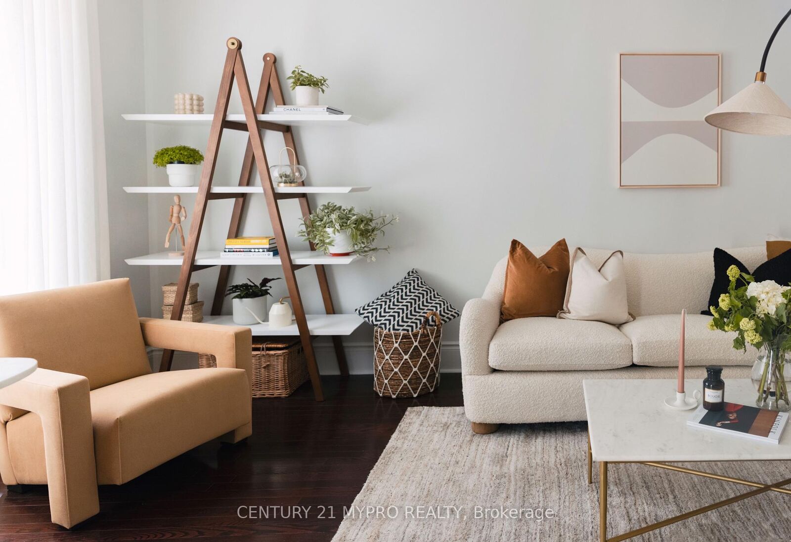 Photo de la propriété: 10 Clairtrell Road ON M2N 5J6