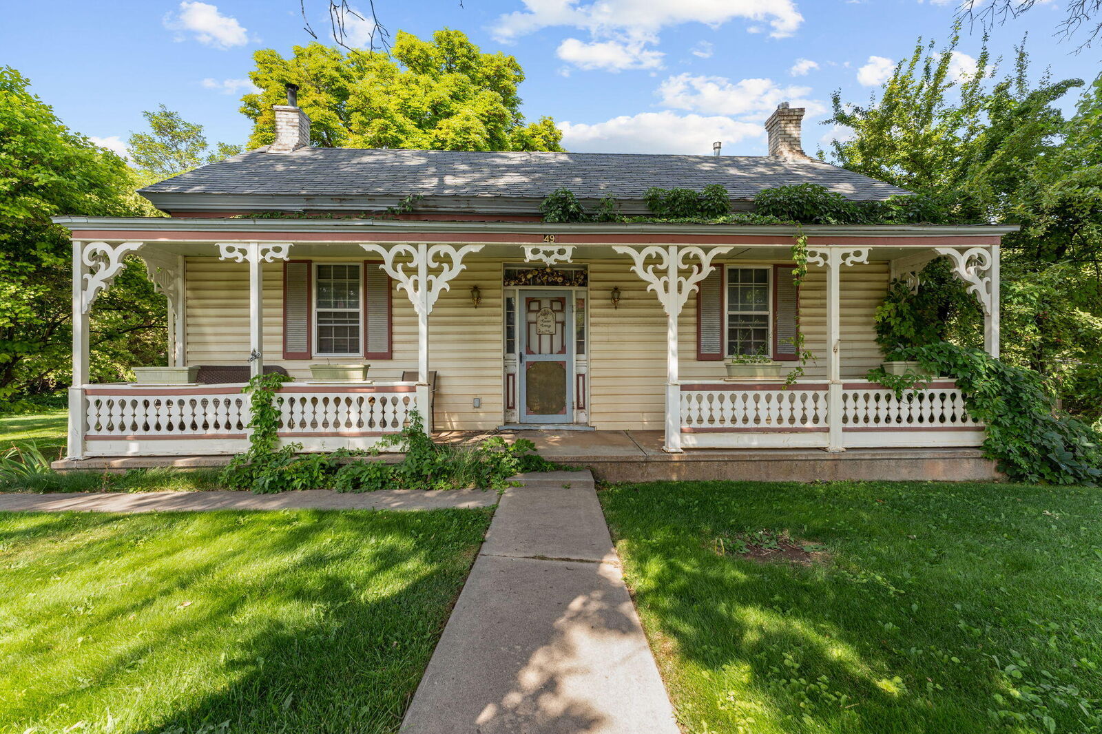 Property Photo: 49 N Main UT 84761