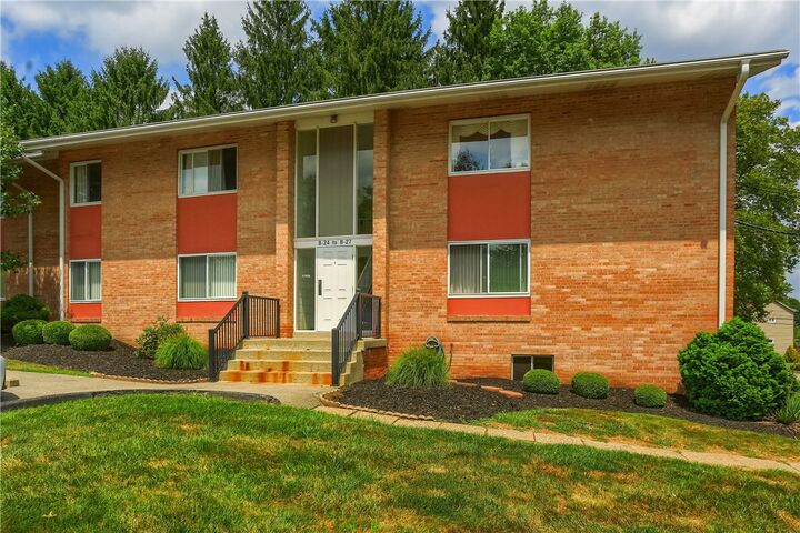 Property Photo: 65 Darlington Rd B30 PA 15010