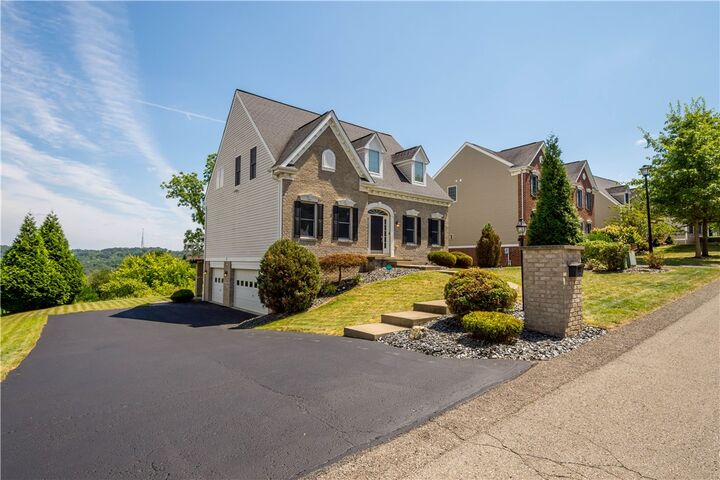 Property Photo: 3114 Weeping Willow Drive PA 15017