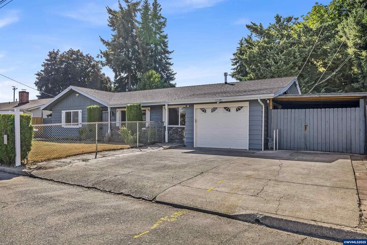 Property Photo:  471 Marshall St  OR 97071 