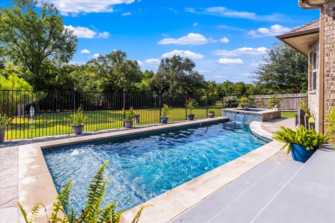 Property Photo: 3302 Vaquero Lane TX 78641