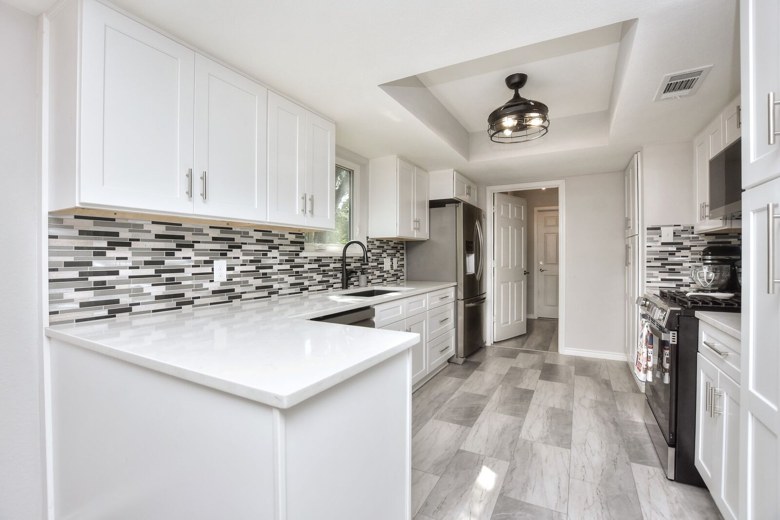 Property Photo:  613 Forest Trail  TX 78613 