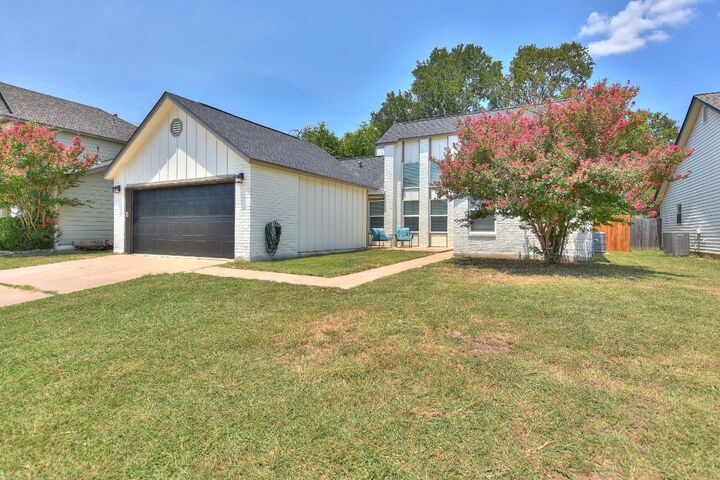 Property Photo:  1504 Hollow Tree Boulevard  TX 78681 