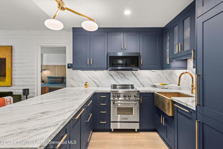 Property Photo:  332 Vine Street  CO 81611 