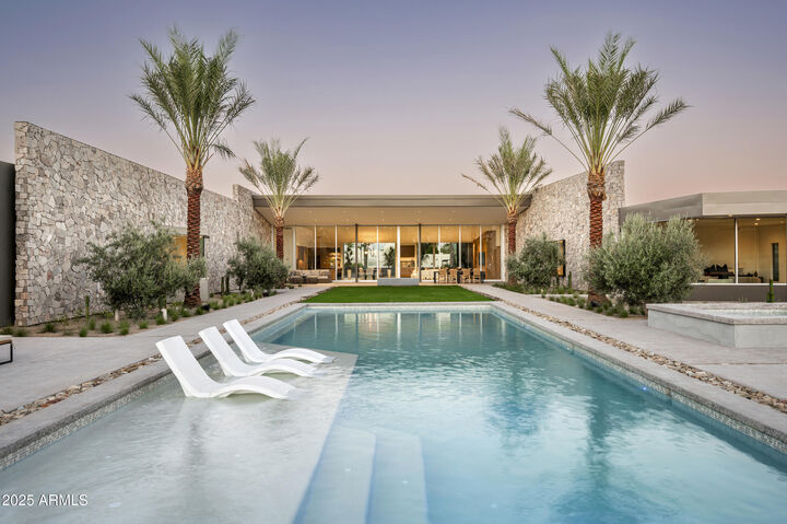 Property Photo: 5120 N Casa Blanca Drive AZ 85253