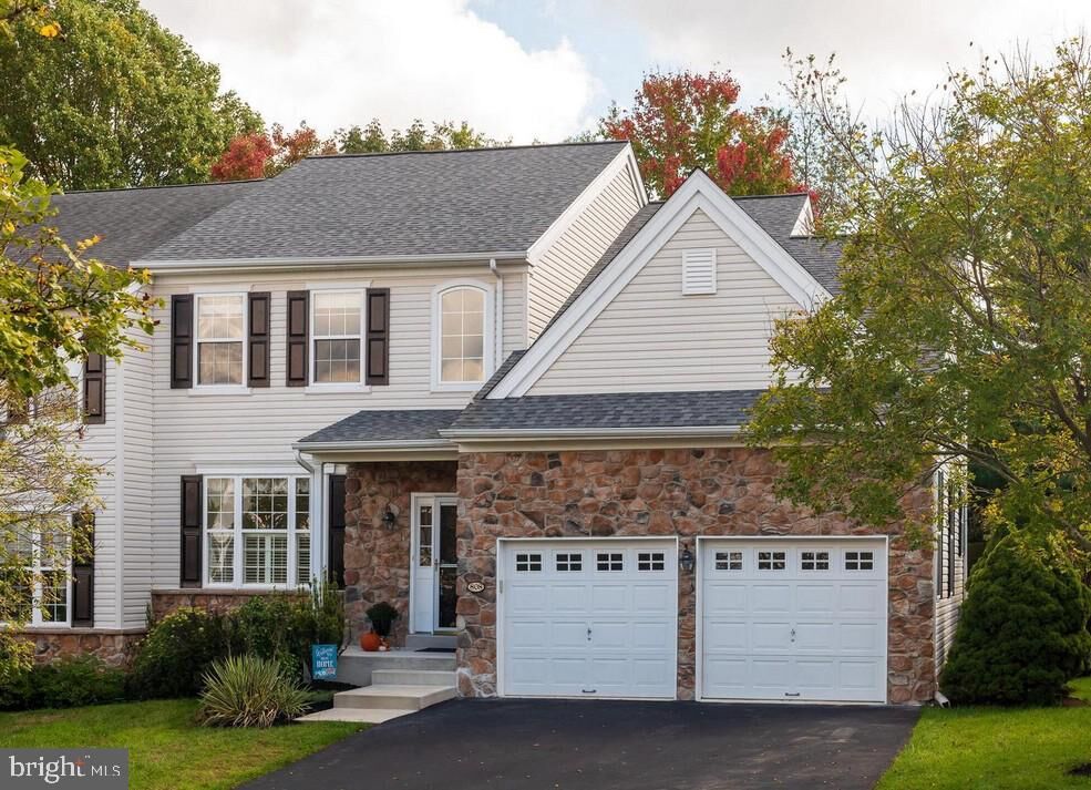 Property Photo:  808 Hinchley Run  PA 19382 