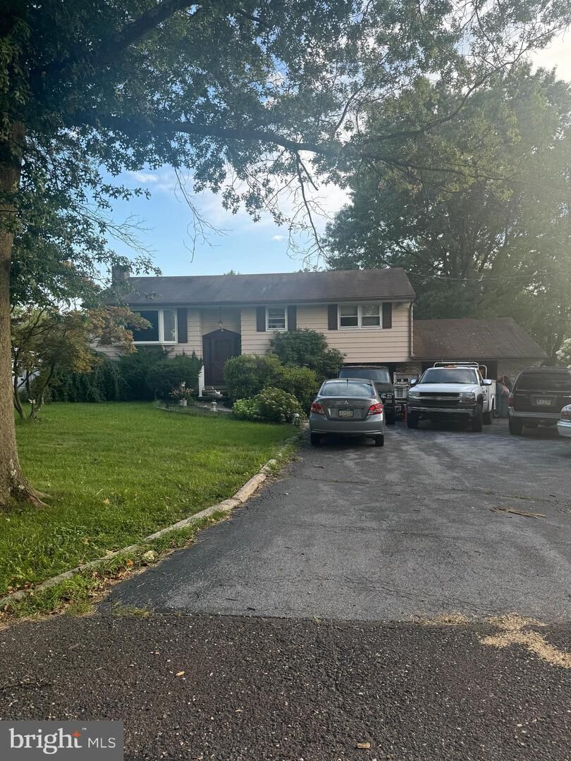 Property Photo: 100 Maugers Mill Road PA 19464