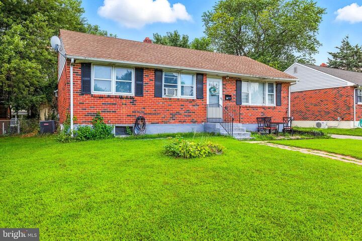 Property Photo: 22 Dandridge DE 19720