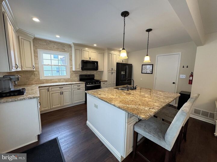 Property Photo:  9 Langley Drive  NJ 08080 