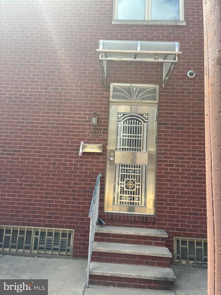 Property Photo: 608 N 12th Street PA 19123