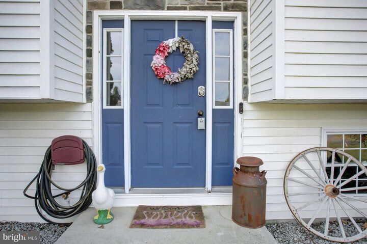 Property Photo: 1282 Courtney Drive PA 17201
