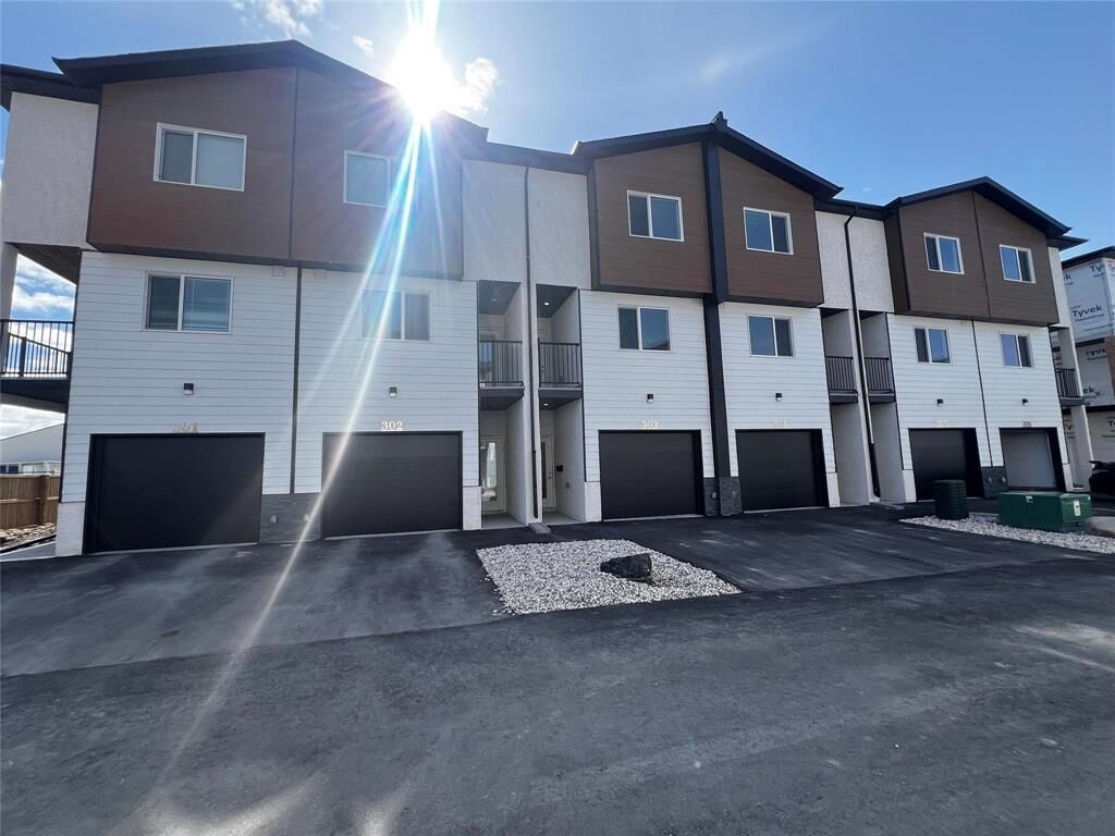 Property Photo: 591 Washington Avenue MB R2K 1M1
