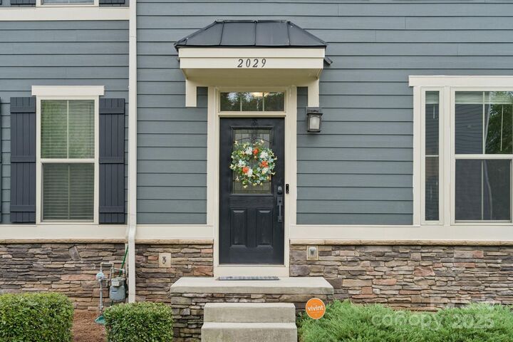 Property Photo: 2029 Birchside Drive NC 28205