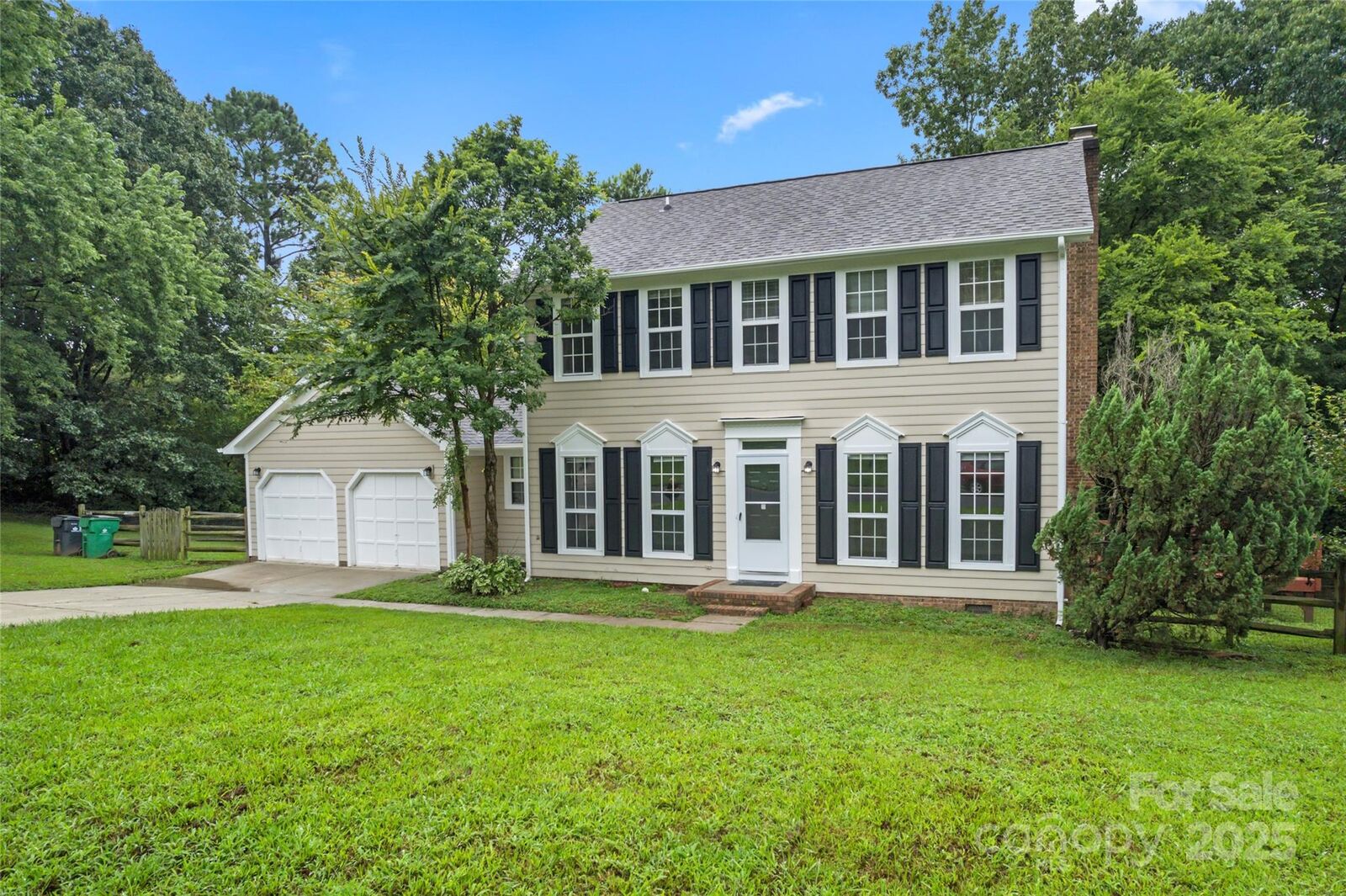 Property Photo:  2813 Silkstream Lane  NC 28262 
