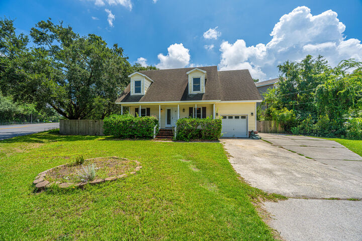 Property Photo:  1477 Theresa Drive  SC 29412 