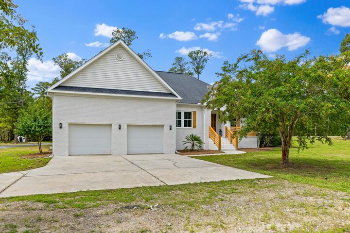 Property Photo:  529 Southern Acres Lane  SC 29486 