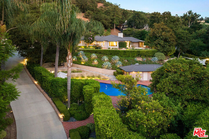 3818 Hollyline Ave  Sherman Oaks CA 91423 photo