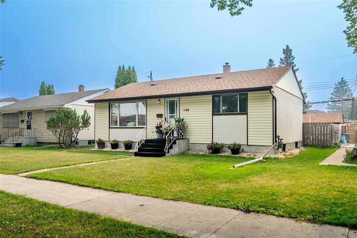Property Photo:  1144 Lansdowne Avenue  MB R2X 1S4 