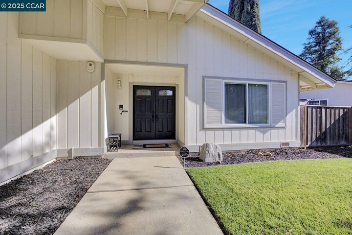 Property Photo: 765 Valley Green Dr CA 94513