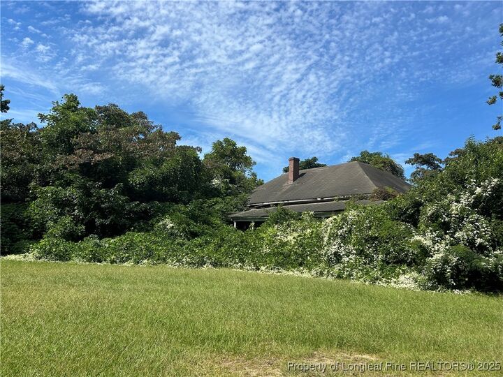 Property Photo:  409 W West Church Street W  NC 28383