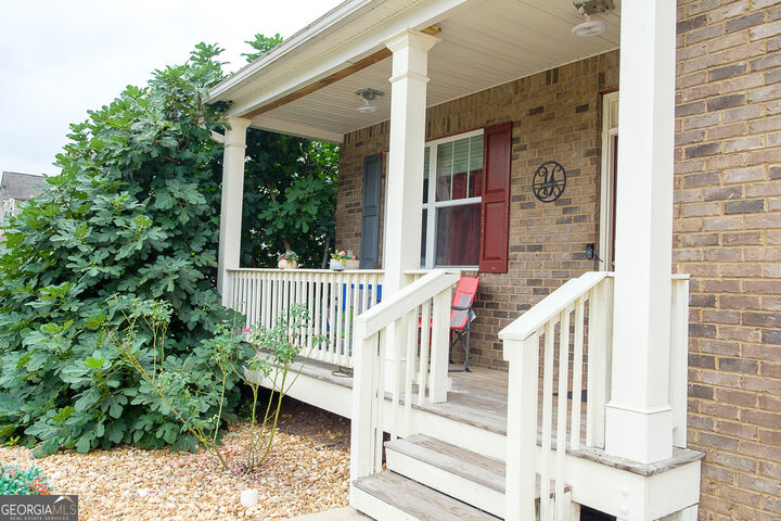 Property Photo: 410 Heritage Club Circle GA 30132
