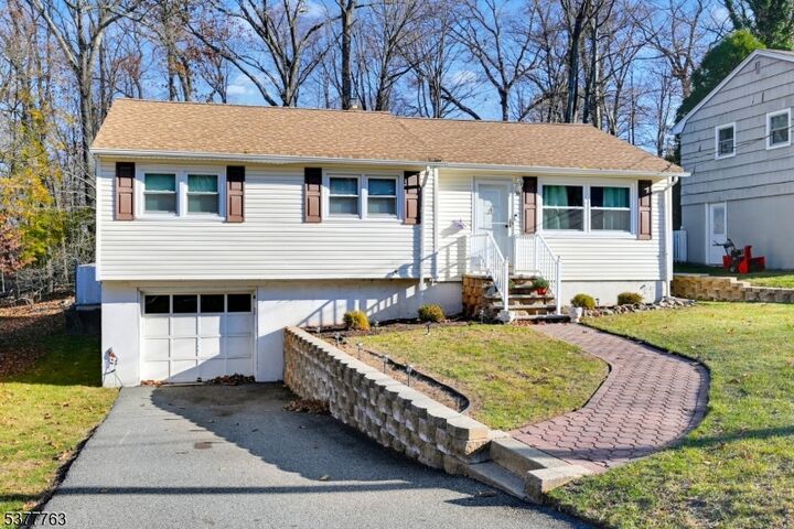 59 Pawnee Ave  Oakland Boro NJ 07436 photo