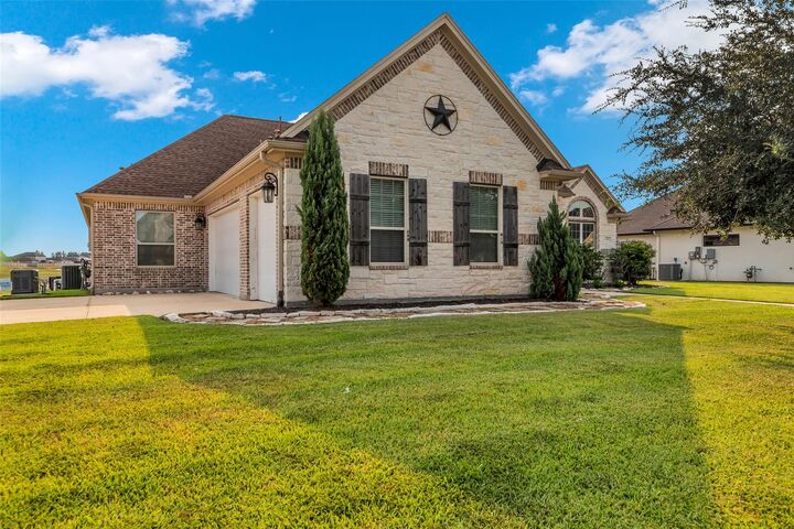 Property Photo:  234 N Waterstone Drive  TX 77356 