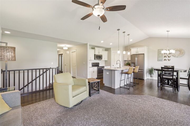 Property Photo: 2905 SW Country Lane IA 50023