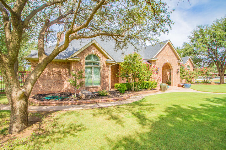 Property Photo:  5204 County Rd 1440  TX 79407