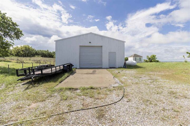 Property Photo: 13403 NE 225th St OK 73541
